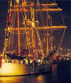 Soren Larsen - Auckland's tall ship for corporate functions, NZ coastal cruising and Pacific Island adventures